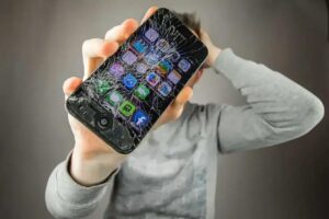 Conserto com Tela Original de iPhone: Vale a Pena?